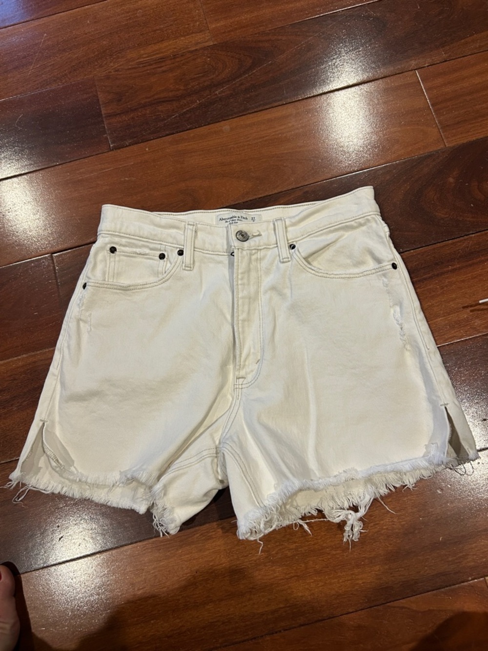 Abercrombie & Fitch The Mom Short Curve Love High Rise Denim size 27 4